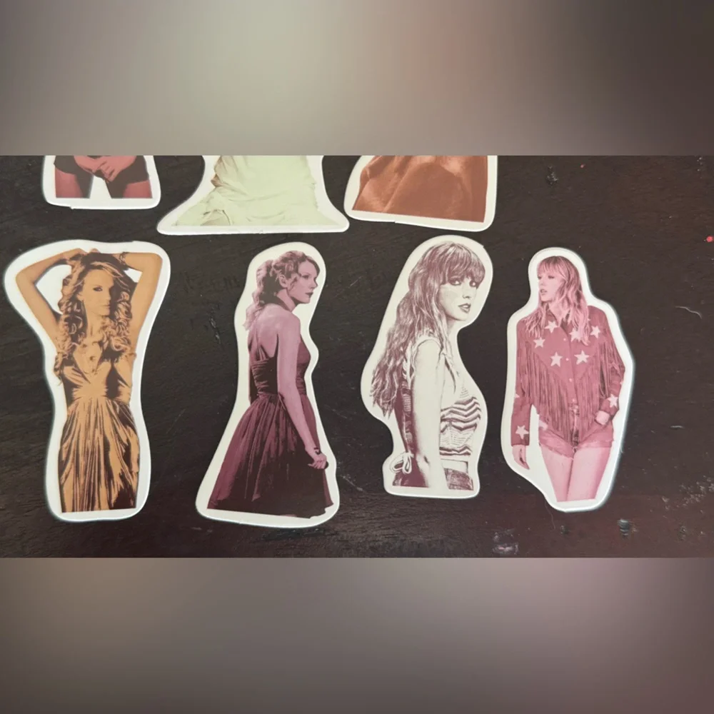 10 Taylor Swift cupcake toppers